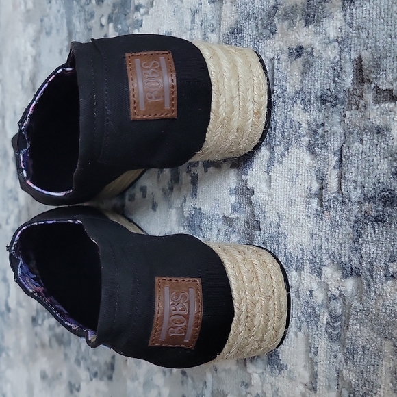 Skechers memory foam 11w  wore once for an hour. Excellent condition - Picture 4 of 6